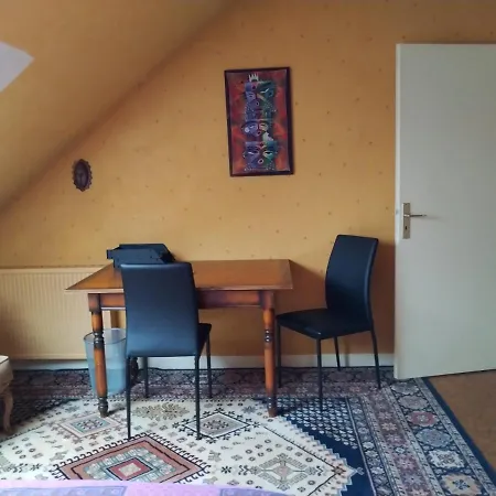 Etage Independant. 2 + Cuisine