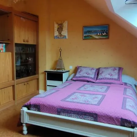 Etage Independant. 2 + Cuisine Понтиви